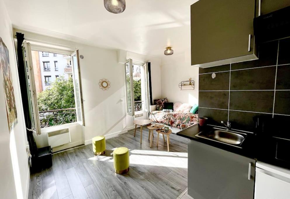 Charming Bright Sunny Studio Near Canal St Martin Paris Exterior foto