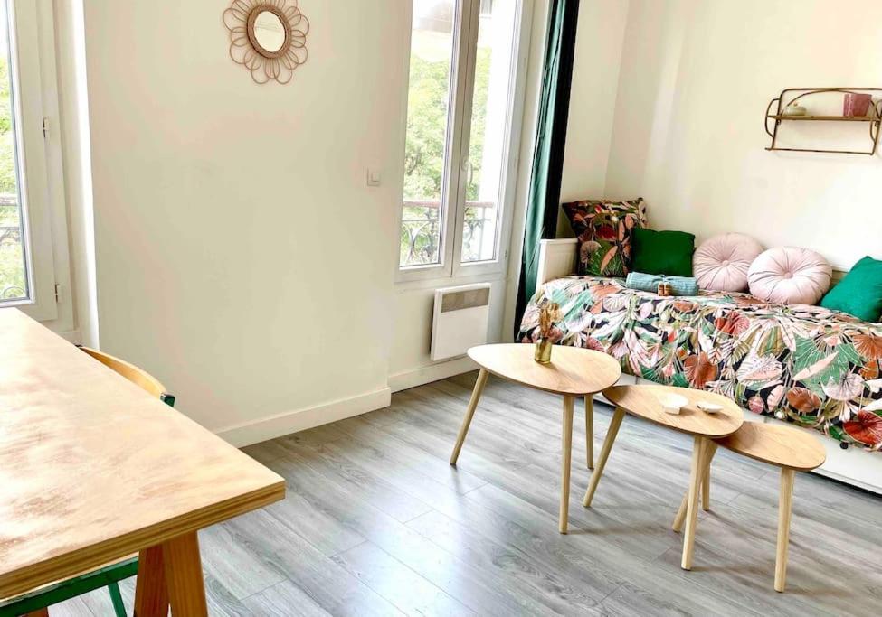Charming Bright Sunny Studio Near Canal St Martin Paris Exterior foto